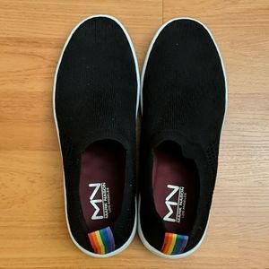 Palmilla Dakota Slip-ons 🌈